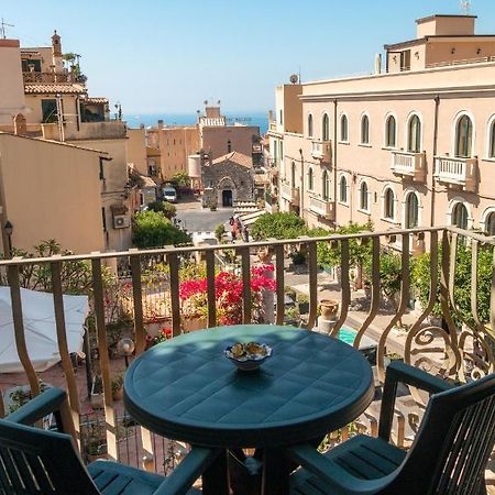 Casa Vacanze Il Vicolo タオルミーナ エクステリア 写真